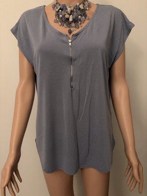 Green Envelope Blue Solid V-Neck Short Sleeve 1/2 Zip Blouse, Women's M