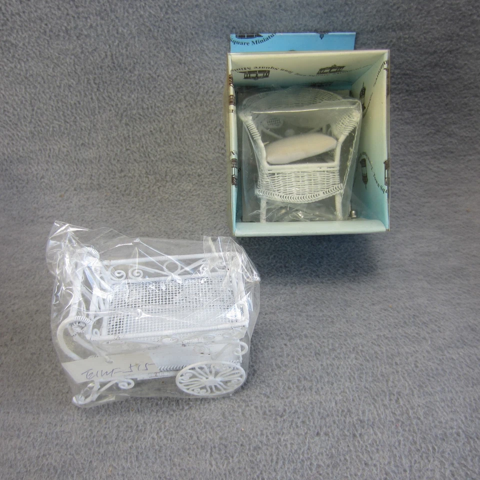 Carro y silla blancos muebles para casa de muñecas vintage Foto 2 de 4