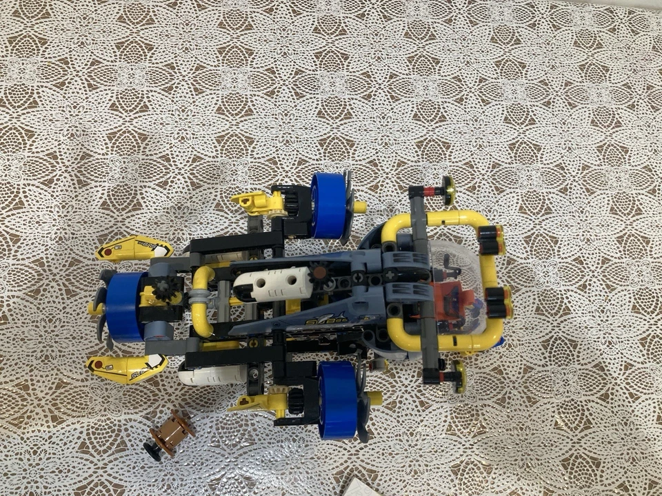 LEGO Technic 42201 Deep-Sea Research Submarine, photo 4 of 5