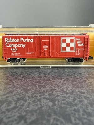 VTG Atlas N Scale 3317 40  Plug Door Boxcar Ralston Purina Company  Train Red