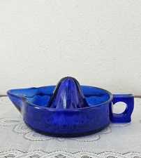 Cobalt Blue Juicer Reamer. Depression Era. VTG. Chunky Block Loop. Sunkist?