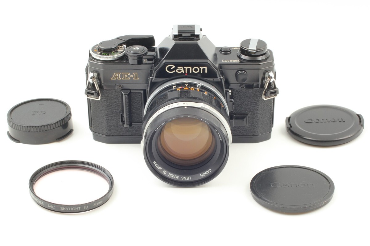 キャノン Canon AE-1 ×Canon lens fo 50㎜ 1:1.4 Canon AE-1 with 50mm f/1.4 and 35mm f2.8 lenses – Film