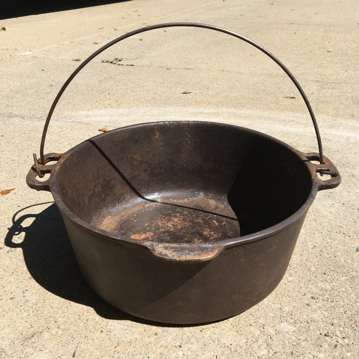 Cast 2024 iron roaster