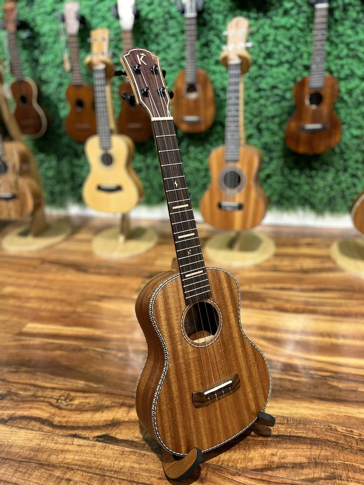 Ukulele Kamehameha KT-15 tenor mogno superior sólido - Imagem 2 de 4