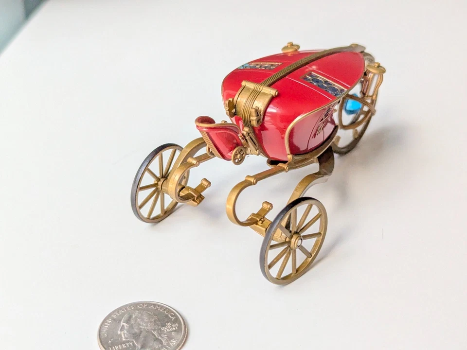 Corgi The Golden Compass Magisterium Die-Cast Carriage with 3 Characters - Image 4 of 4