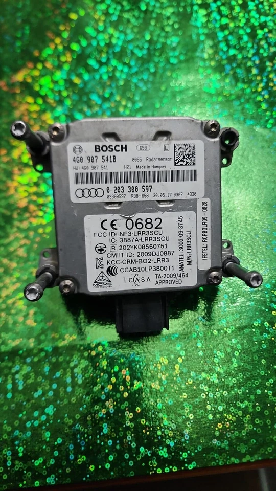 16 17 18 AUDI A7 FRONT RADAR CRUISER LEFT SIDE SENSOR MODULE 4G0 907 541B - Image 2 of 4