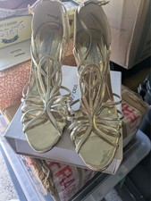 Red Herring Gold Heeled