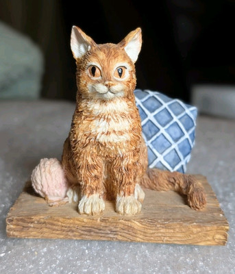 Ganz Cozy Cats Orange Tabby Kitty Cat On Pillow Figurine Blue Eyes Resin