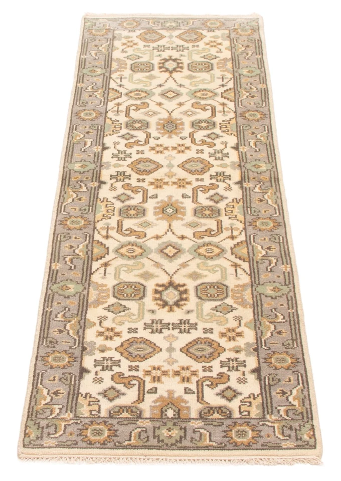 2'5" x 7'8" Vintage Hand-knotted Runner Rug Traditional Oriental Wool Carpet - Image 3 of 4