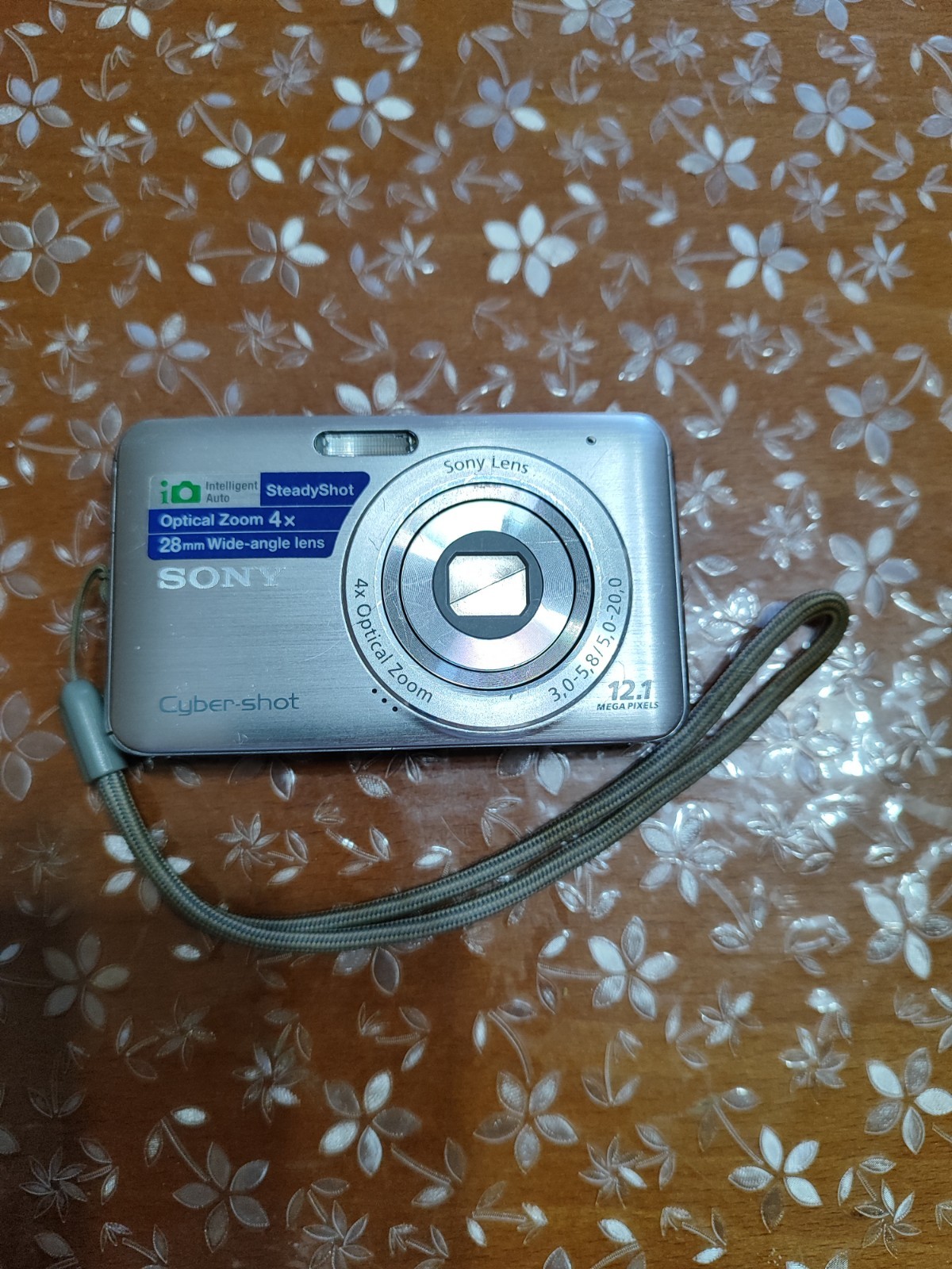 Foto 1 di 4