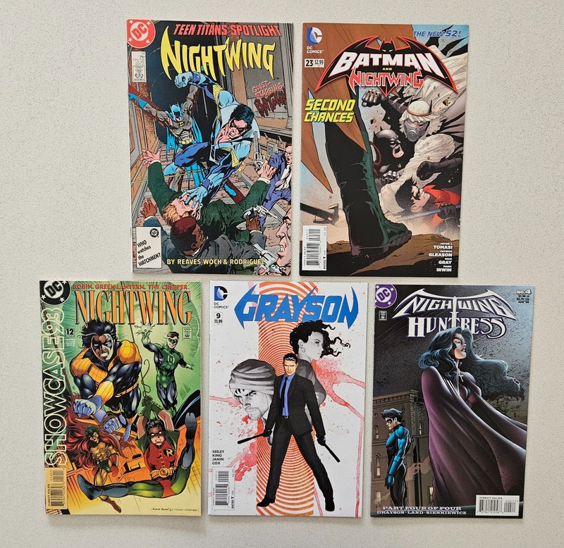 Nightwing Comic Book Lot Teen Titans Huntress Copper-Modern Age DC