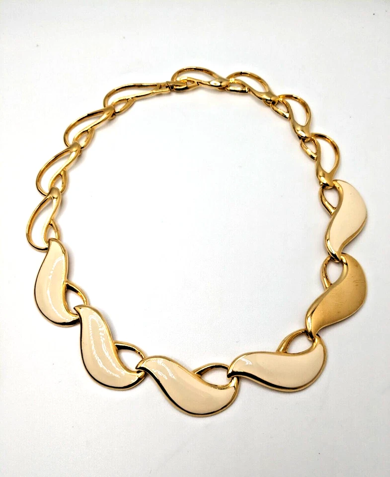 Collar Vintage Napier Crema Esmalte Tono Dorado Onda 17" Moda Foto 2 de 4