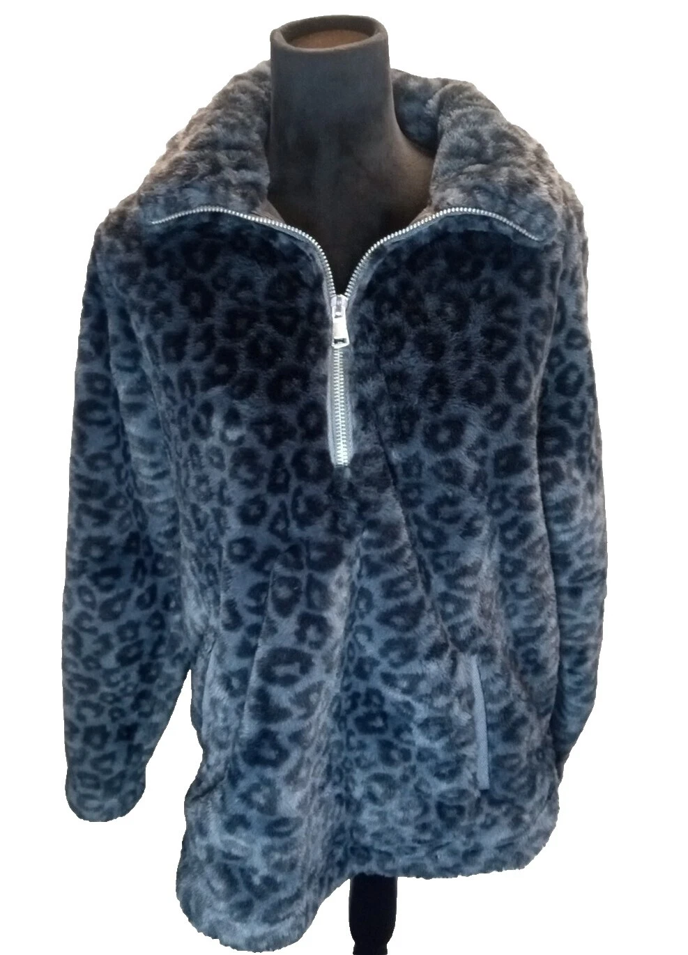 Roupas femininas de pele Abercrombie & Fitch