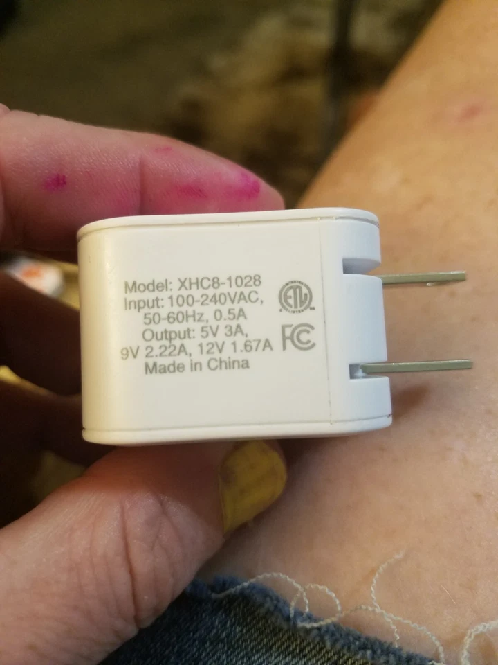 Intertek - USB Power Adapter Wall Charger - USB Port 12w - White - Image 3 of 4