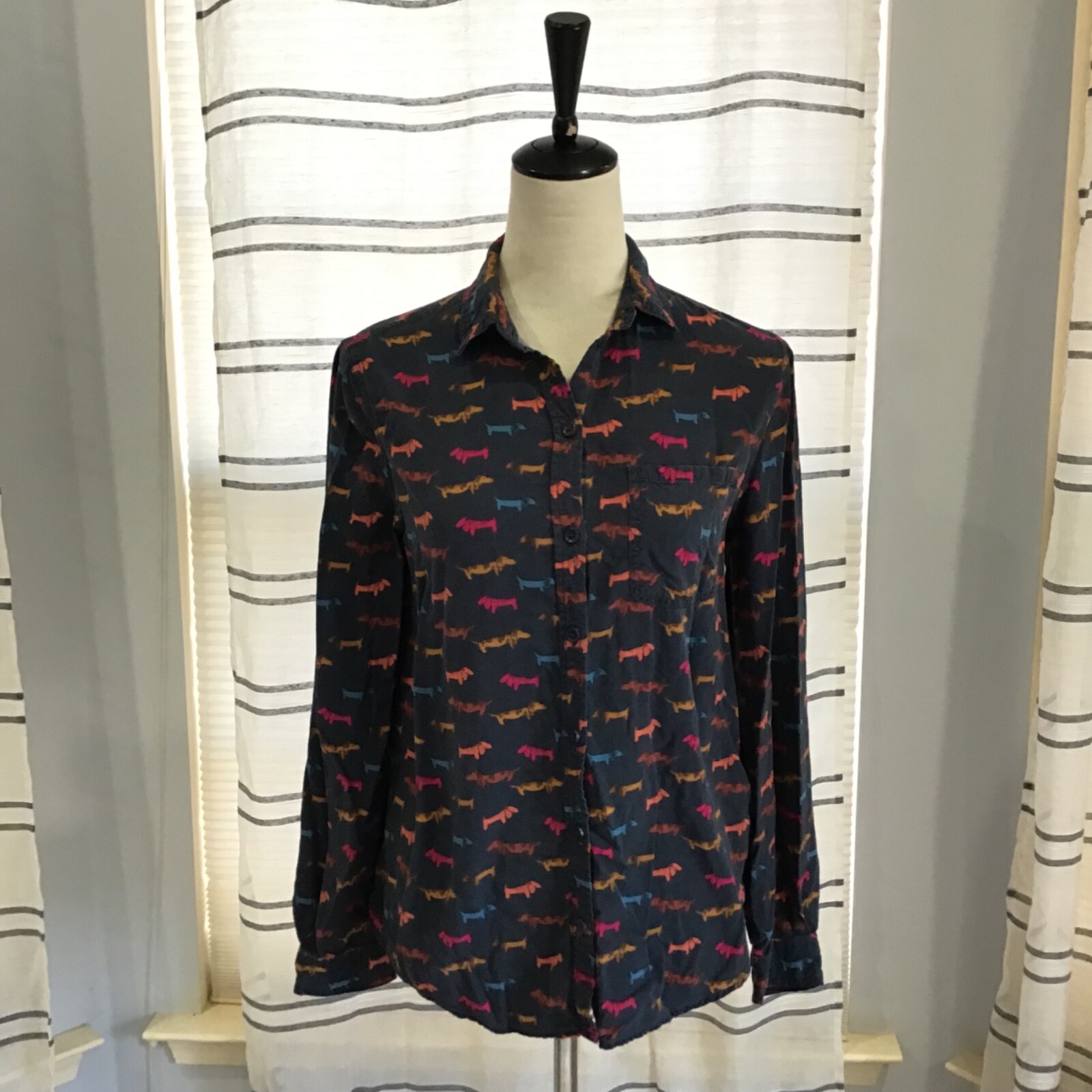 Beach Lunch Lounge Women Size SP Weiner Dog Dotson Button Down Top Animals