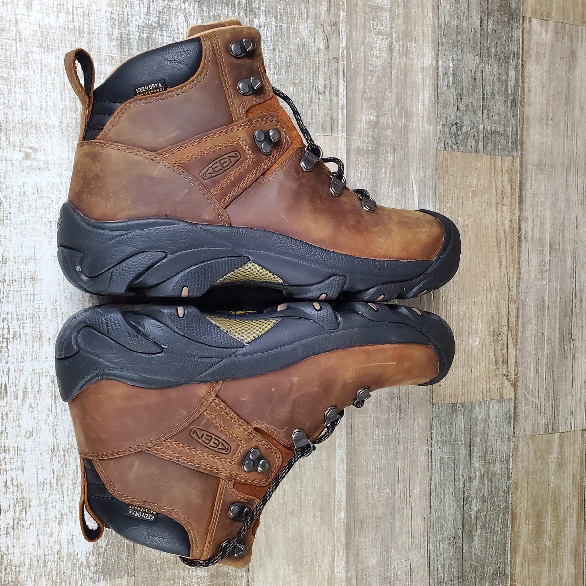 Keen Pyrenees Mens Boots Sz 8 Syrup Black Leather Waterproof 