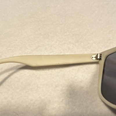 Oakley Frogskins Wayfarer Sunglasses 1980s Beige Plastic Frame