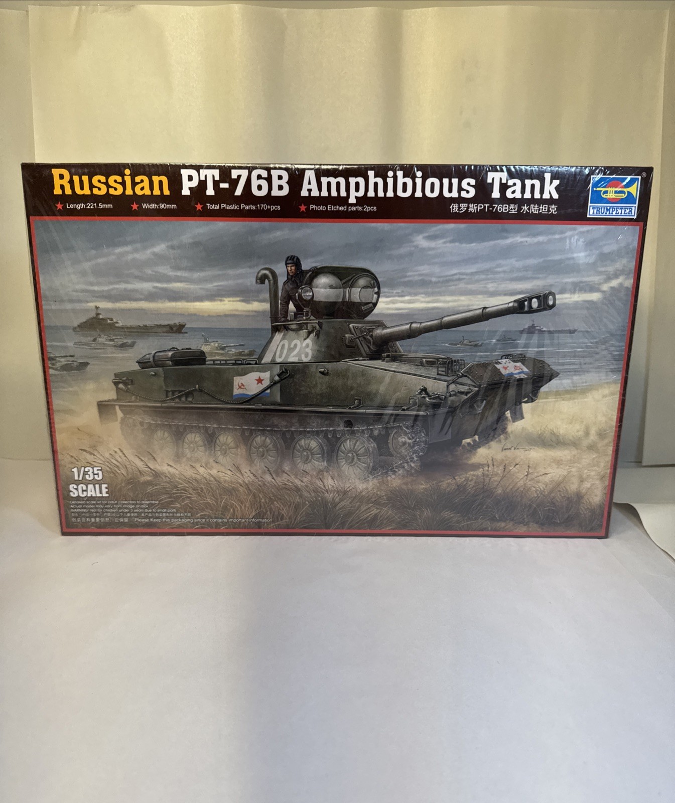 TRUMPETER 00381 1:35 Russian PT-76B Light Amphibious Tank Pl