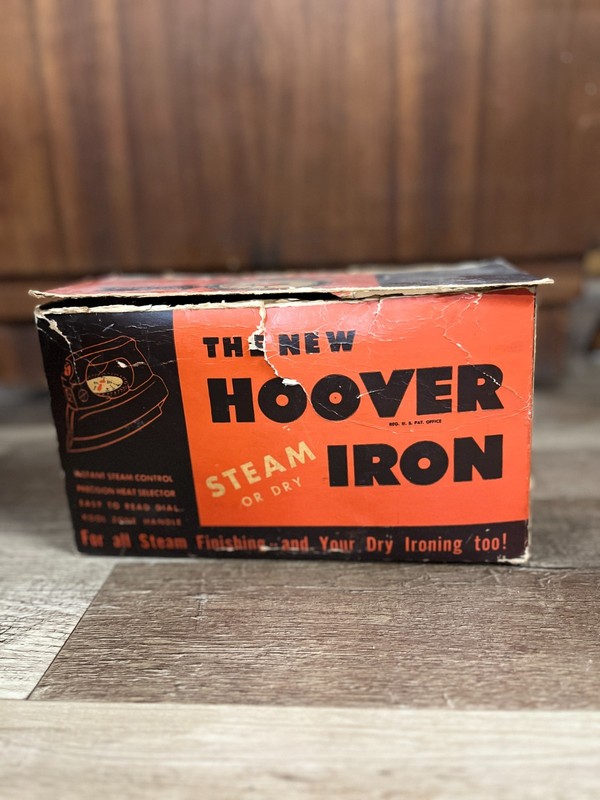 Vintage Hoover Automatic Steam or Dry Iron Model 011 w Original Box and Pamphlet