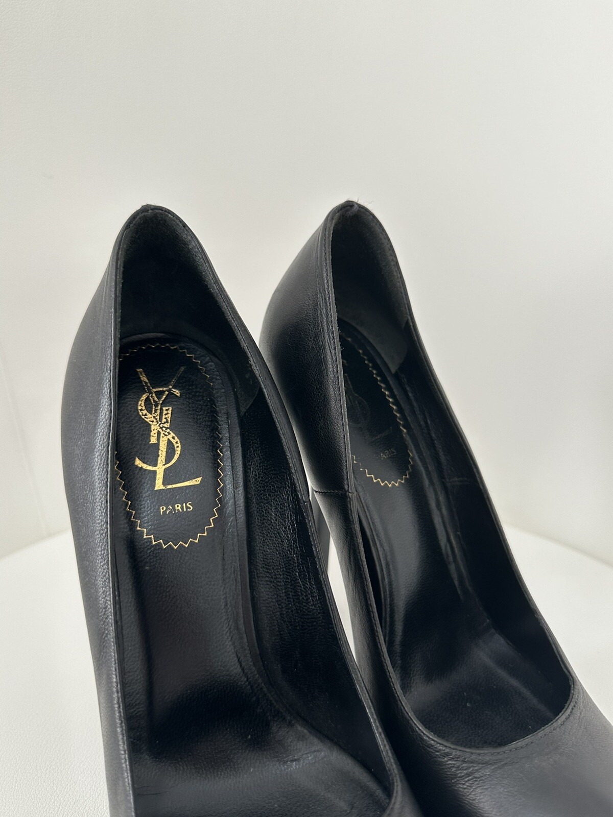 Autentici tacchi alti Yves Saint Laurent in pelle nera a stiletto taglia 37