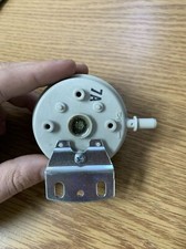 Honeywell IS20100-3074 Pressure Switch FNIP See Pics
