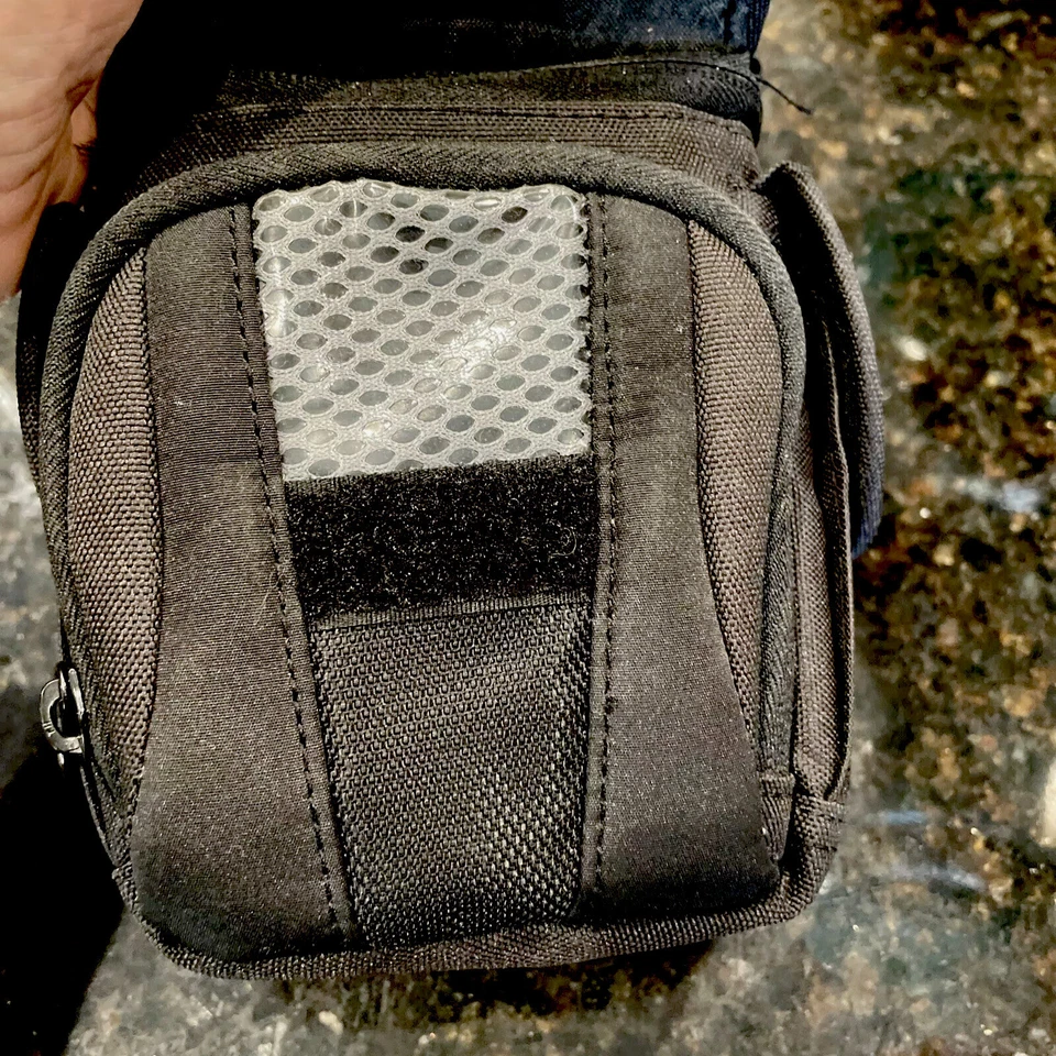 Lowepro Edit 100 Camcorder Camera Bag Black No strap - Image 4 of 4