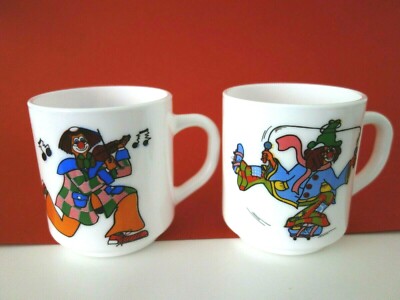 2 ARCOPAL France Henkelbecher Kinder Tasse - Clown - Sammlertasse