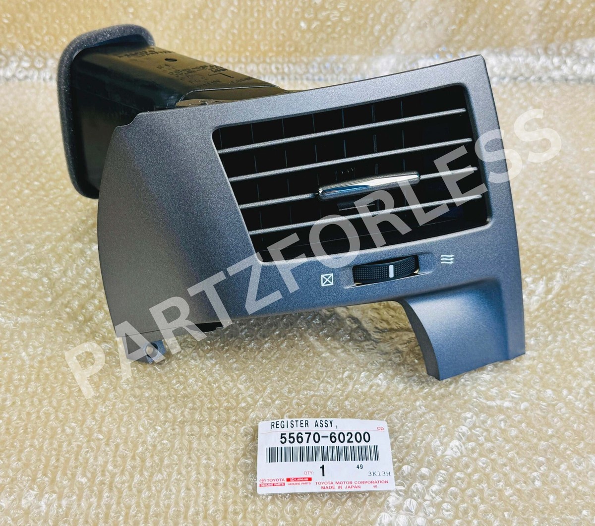 55670-60200 TOYOTA GENUINE REGISTER ASSY, INSTRUMENT PANEL