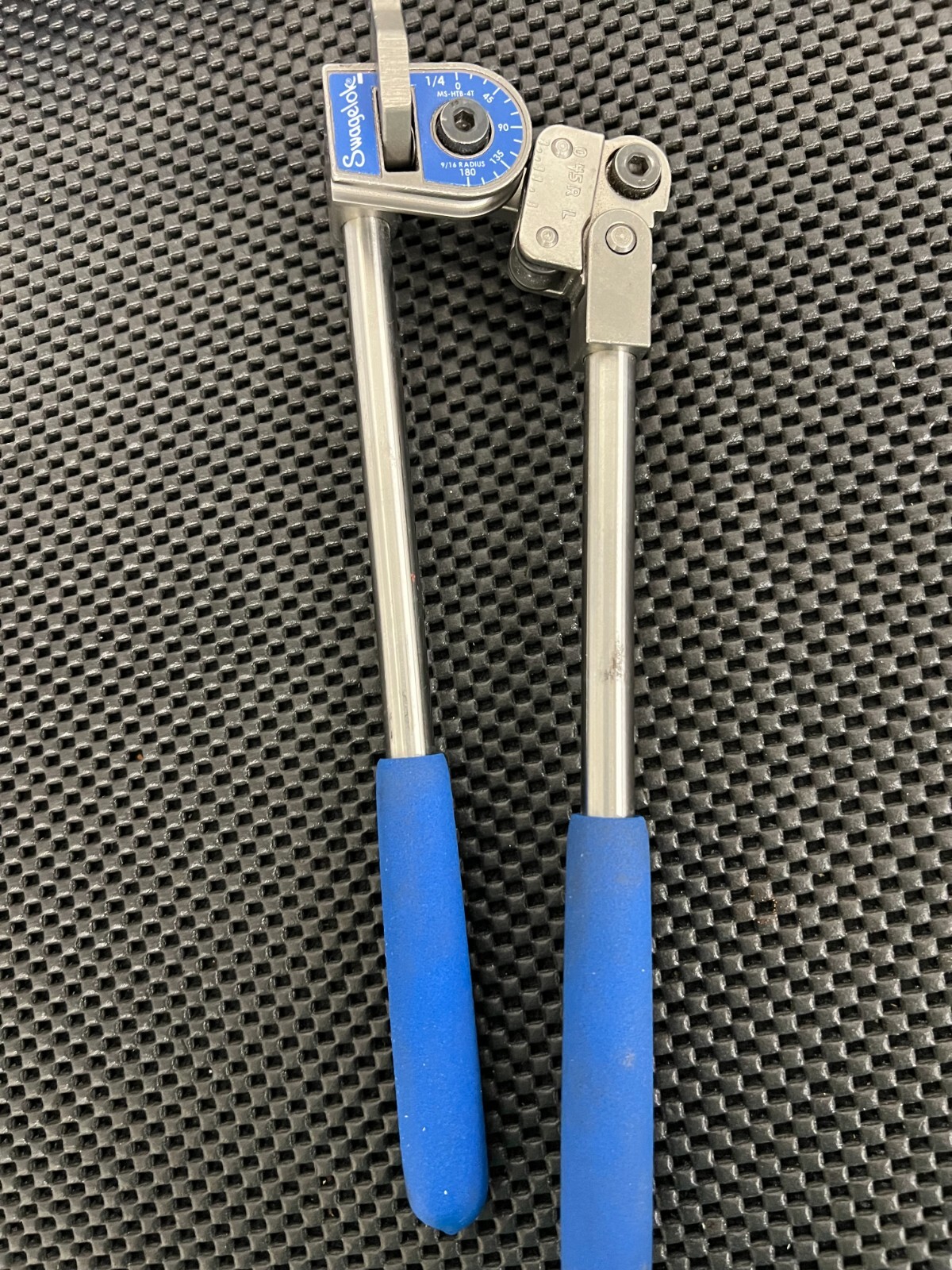 Swagelok 3/8", 1/4" Stainless Steel Tube Benders w/cutting tool and