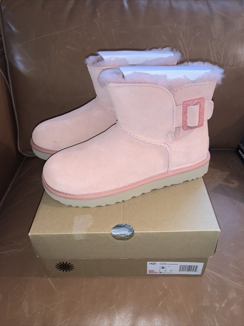 pink low uggs
