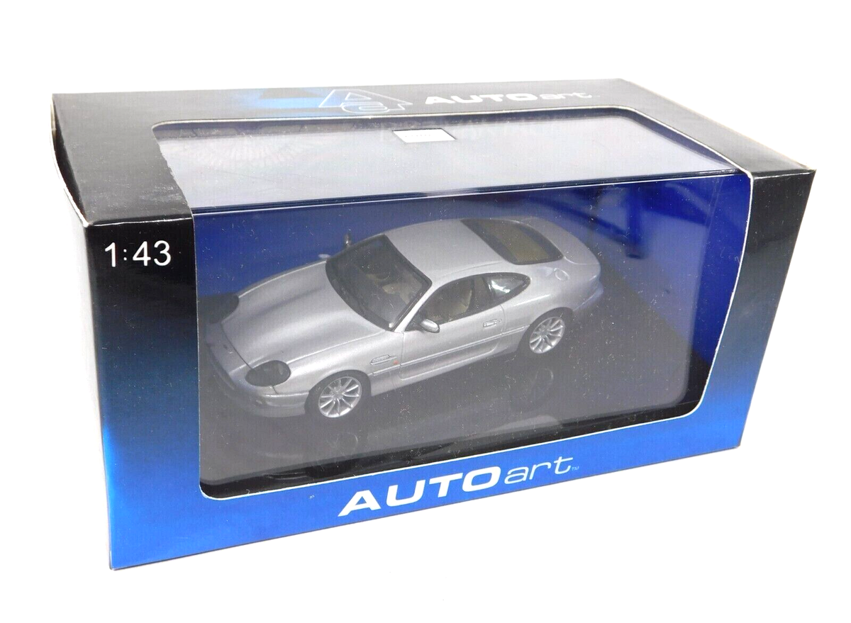 自動車 Autoart Asotn Martin Vantage Amazon.com: Autoart 2018 Aston Martin Vantage GTE #95