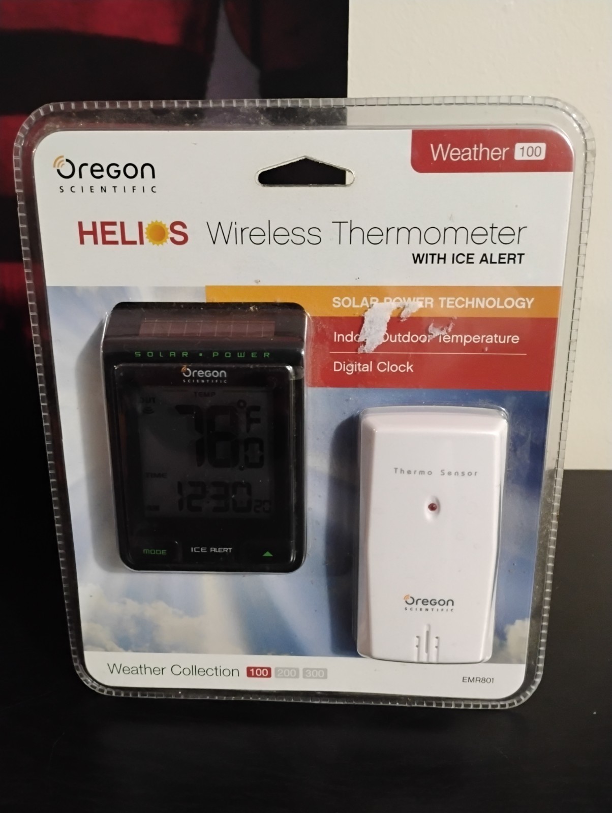 NEW Oregon Scientific EMR201 Wireless Indoor/Outdoor Thermom