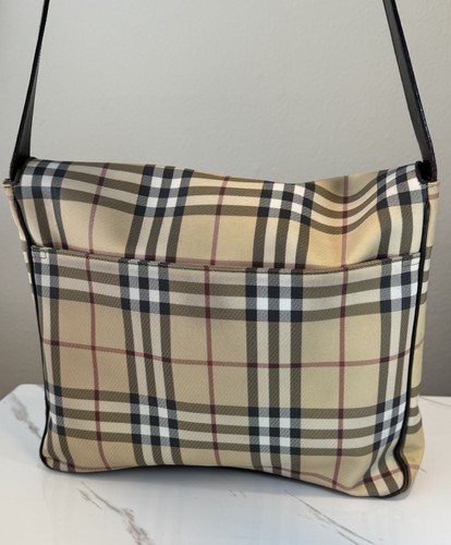 Bolso Mensajero Burberry Nova Check con Correa Bandolera de Cuero - TIENE DAÑOS -LEER- - Imagen 2 de 24