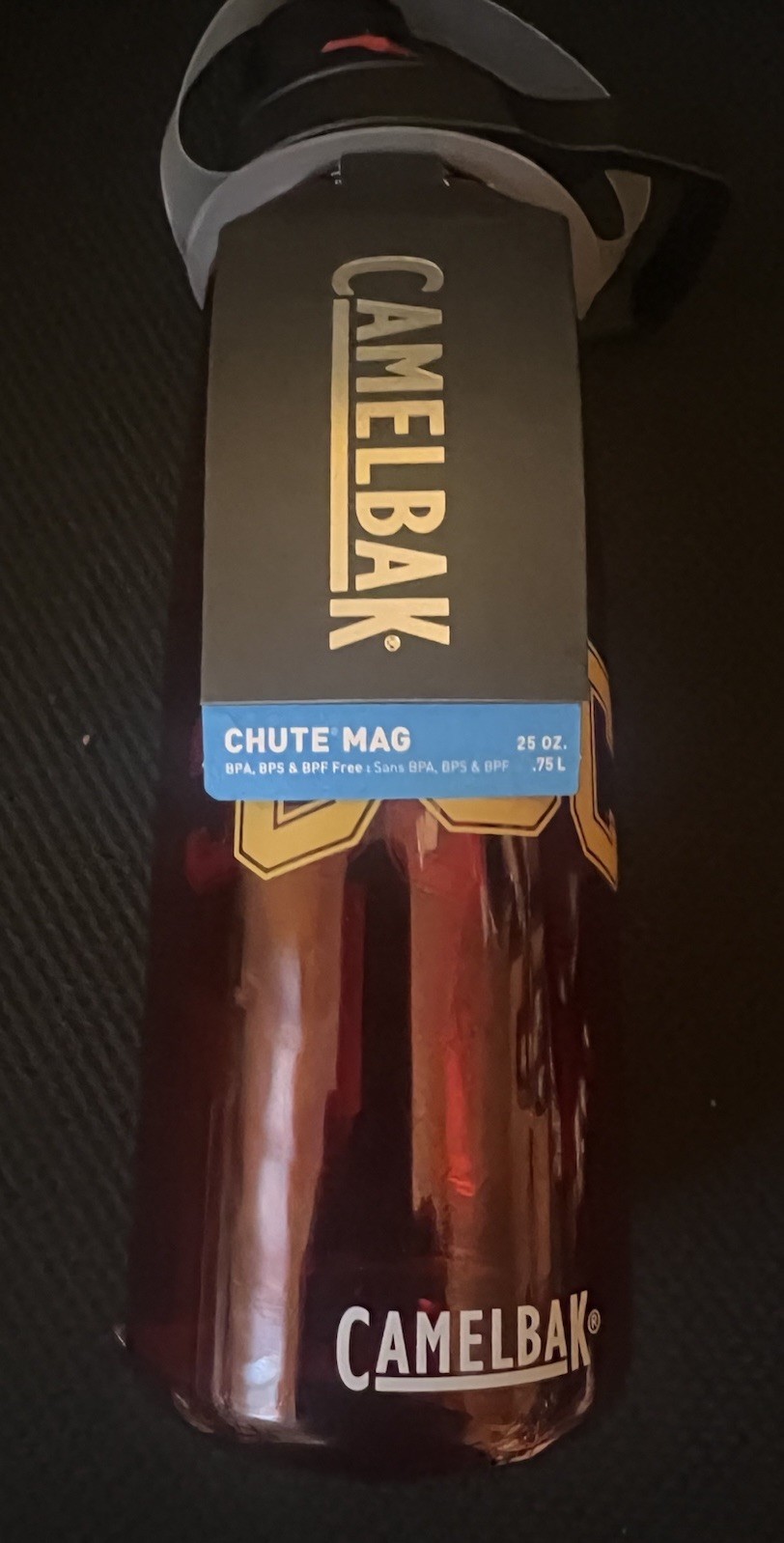 CamelBak Chute Mag 25 oz / 750ml  Water Bottle Cardinal Gold