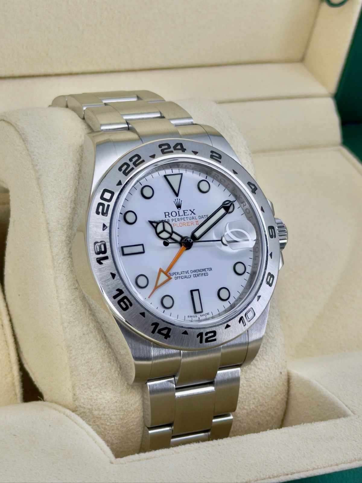Rolex Explorer II White Dial on Oyster 216570 Complete 2014 image 3