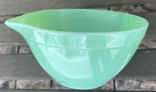 Vintage Jadeite Mixing Batter Bowl Fire King Oven Ware with Pour Spout & Handle
