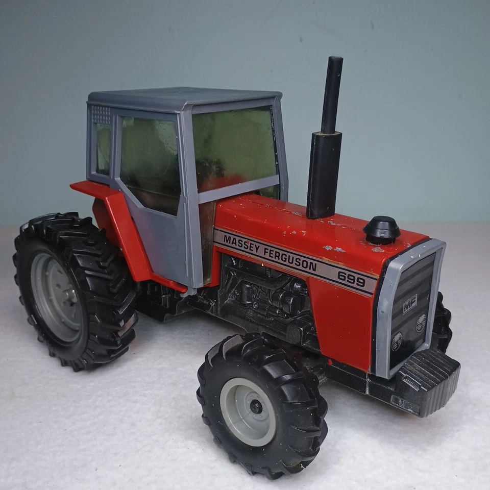 Ertl 1/20 Scale Massey Ferguson 699 Tractor With Cab - Image 4 of 4