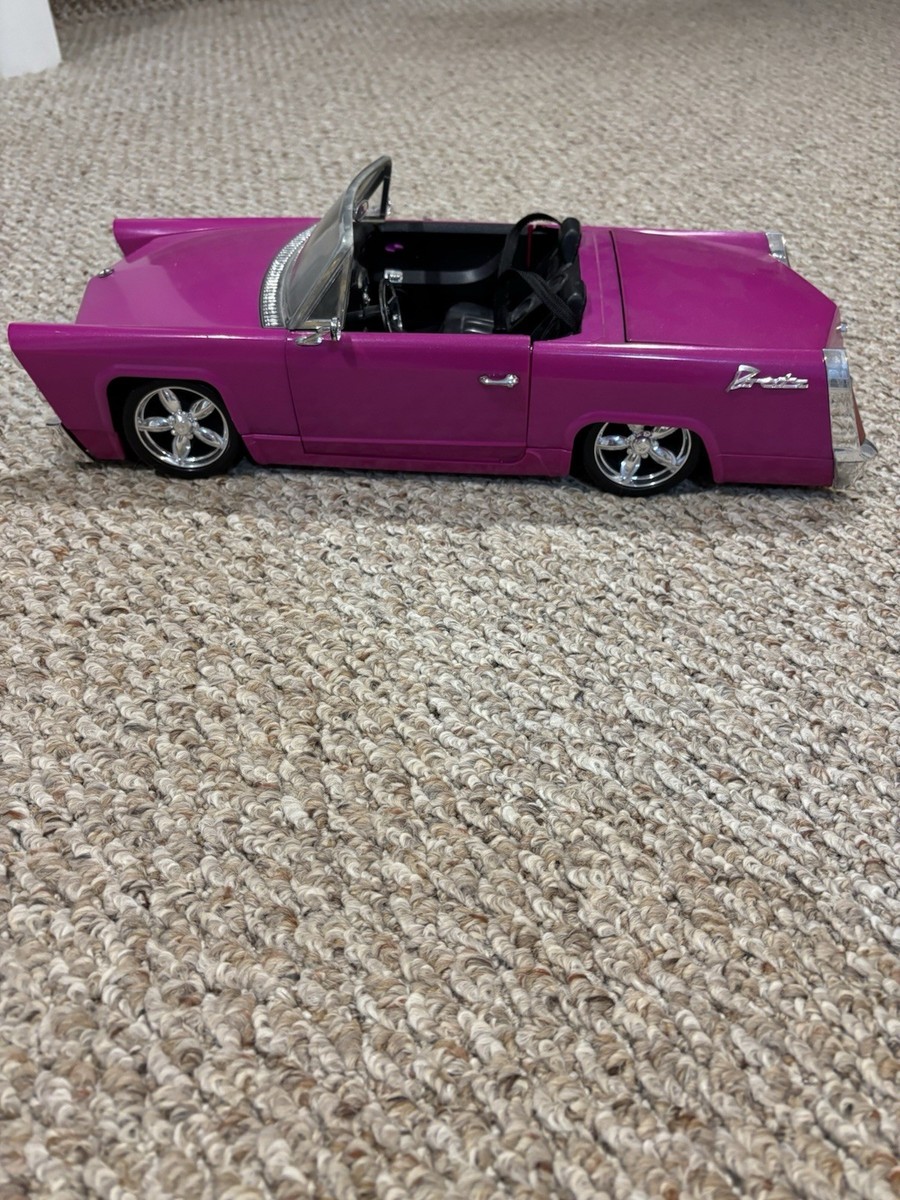 Bratz Pink Cadillac FM Cruiser Doll with Car Radio, Horn, and