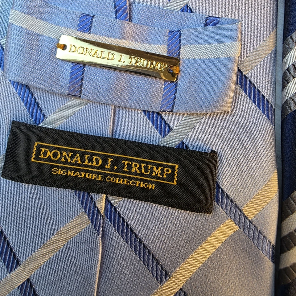 Lote de 2 corbatas 100 % seda President Donald J Trump Gold Bar Signature Collection Foto 4 de 4
