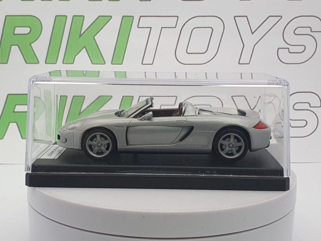 2001 Porsche Carrera GT Newsstand 1/43 Silver