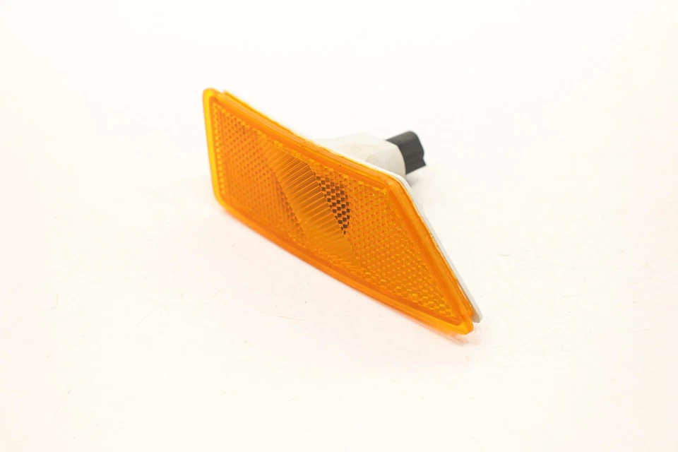 2019 - 2023 FORD RANGER FRONT LEFT SIDE BUMPER MARKER LIGHT LAMP OEM - Image 4 of 4