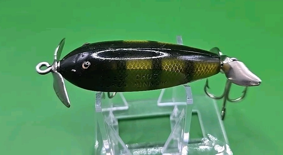 okuma black spinning reel ITX CB (JDM) | ICB-4000-HA Color:Super Glo Gold Fish side plate 1980 Vintage 1960 Buzzter Boy