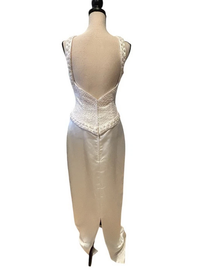 Vestido de novia tren desmontable adornado con perlas marfil Demetrios talla 10 $979 Foto 3 de 3