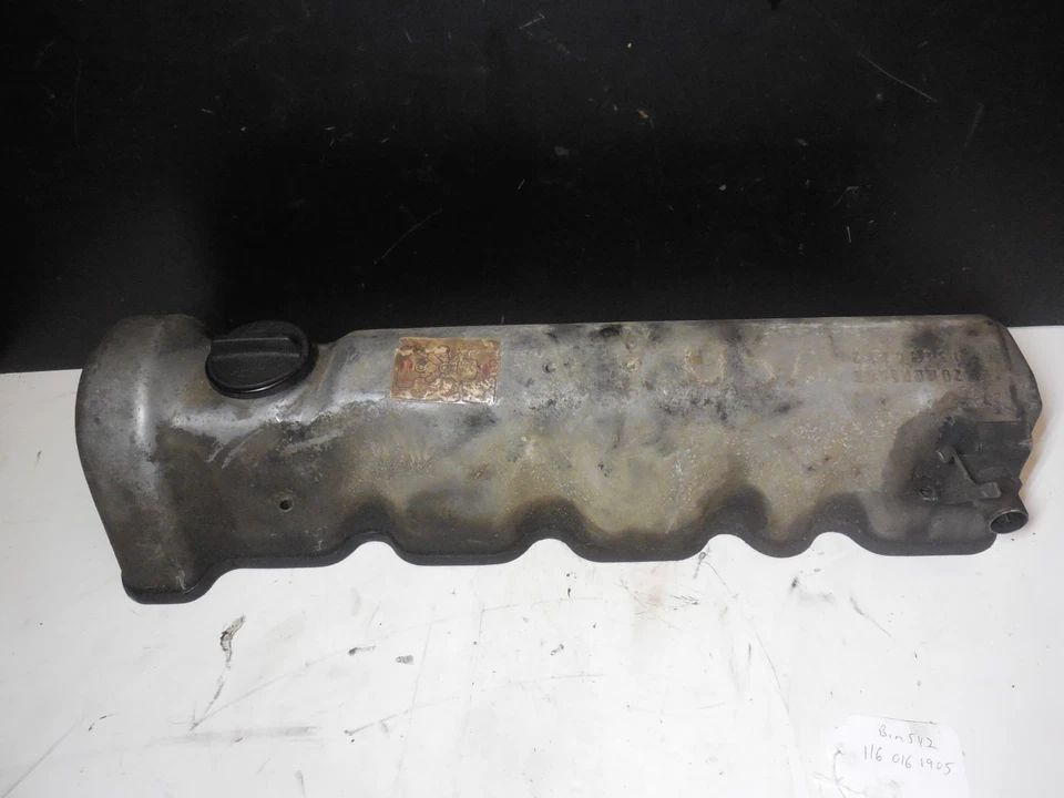 右缸盖阀盖 R 1160161905 72-75 梅赛德斯奔驰 W116 450SEL — 第 2/4 张图片