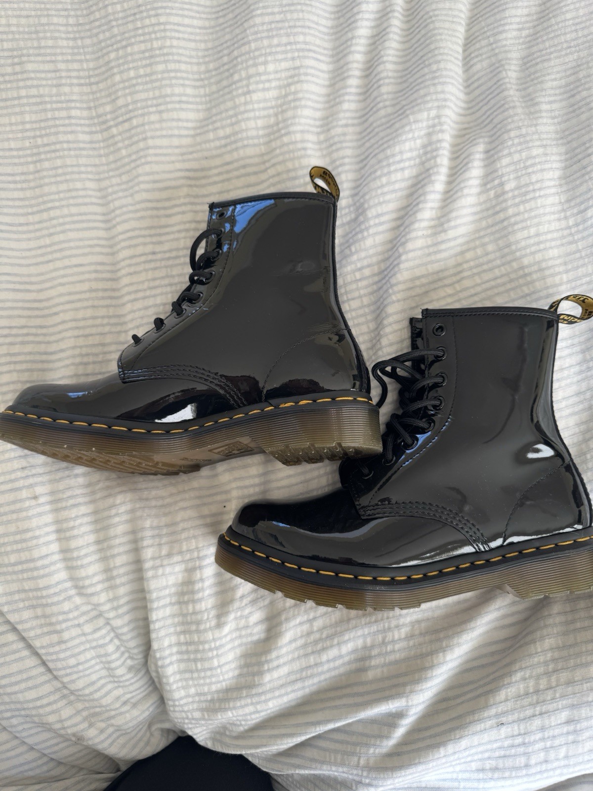 Dr. Doc Martens 1460 Women's Boot, Size 8 - Black Patent Lamper Leather Shiny thumbnail 2