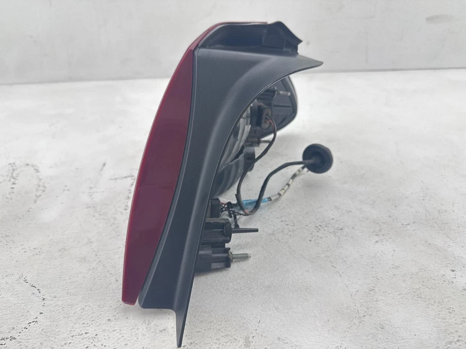 Conjunto de lámpara de luz trasera izquierda Ford Taurus 2000-2003 OEM Foto 4 de 4