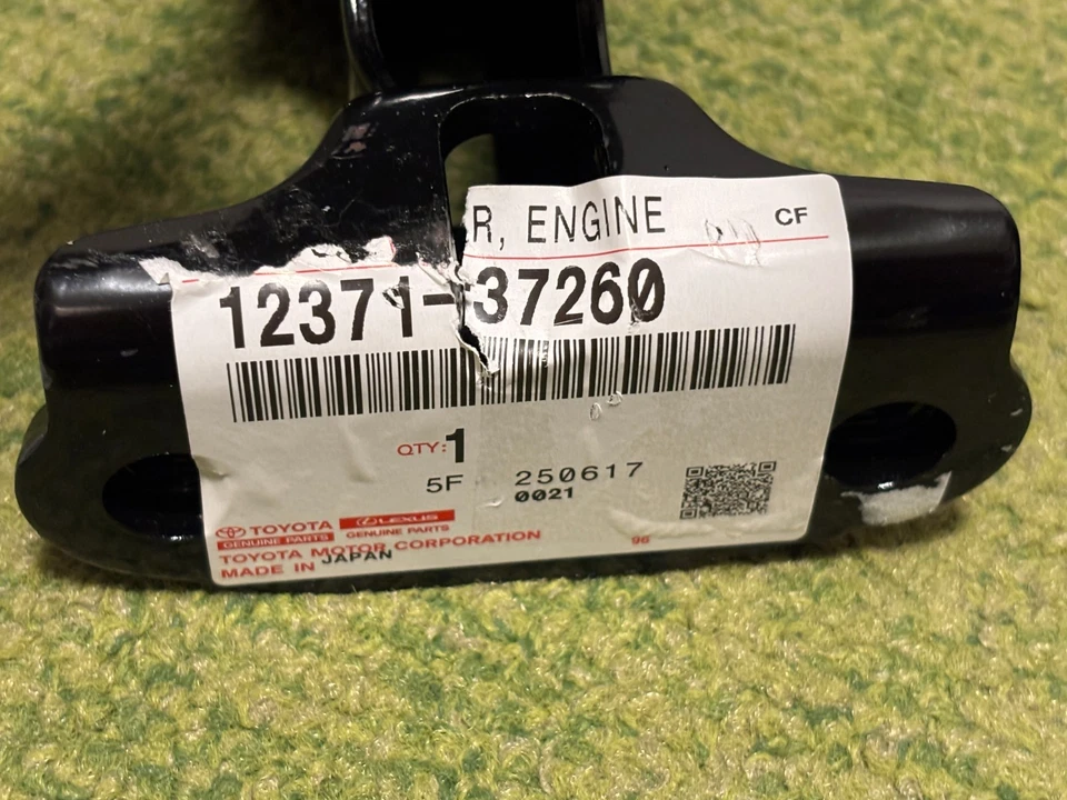 Lexus Genuine CT200h Toyota Prius V Rear Engine Mount 12371-37260 OEM JDM - Image 4 of 4