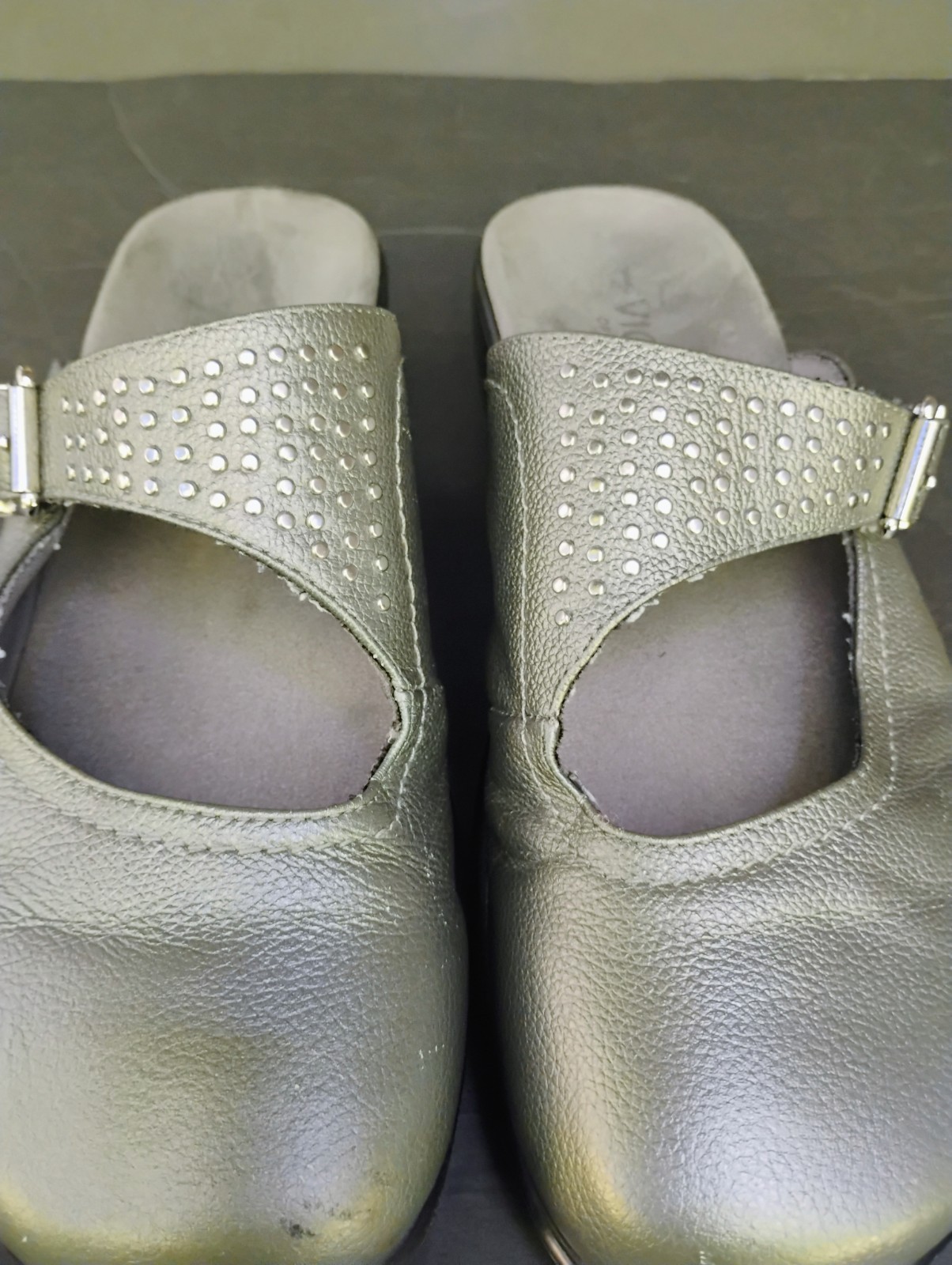 VIONIC Silver Studded FALLON Clogs ORTHOHEEL TECH… - image 5