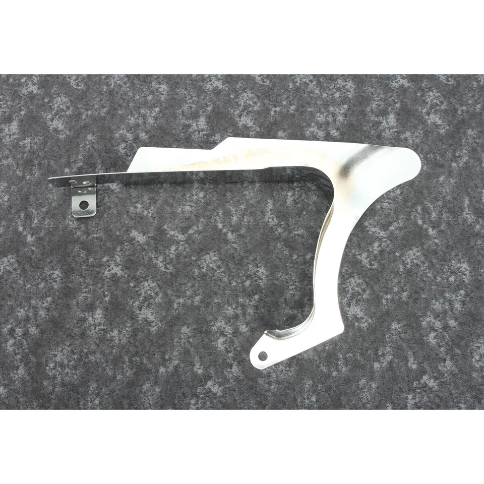 Protector de cinturón inferior trasero cromado V-Twin Manufacturing - 60654-07 Foto 2 de 2