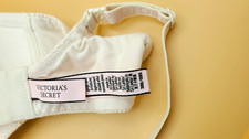 Victoria's Secret Solid White T-Shirt Bra 38B Hook  Eye Adjustable Straps